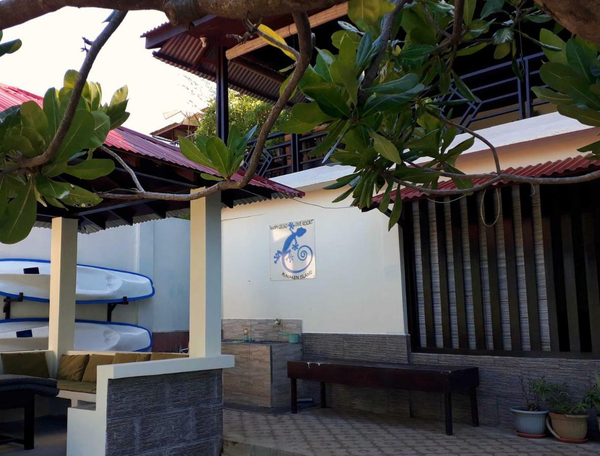 Happy Gecko Dive Resort บูนาแกน ภายนอก รูปภาพ